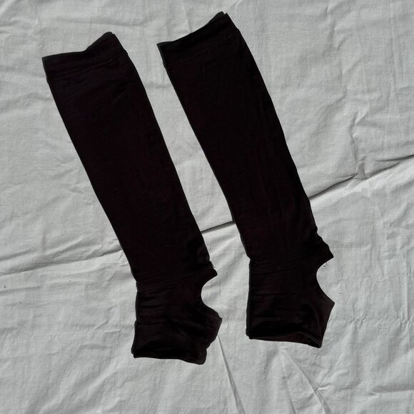 Aryasense Bamboo Yoga Spats Legwarmers, Stirrup, Dark Brown - Picture 6 of 6